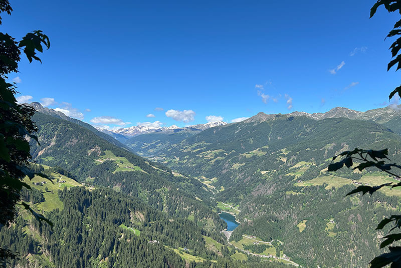 Bergbild mit See