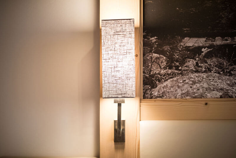 Lampe an Wand