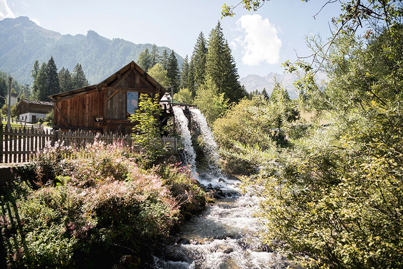 Mühle mit Wasserrad